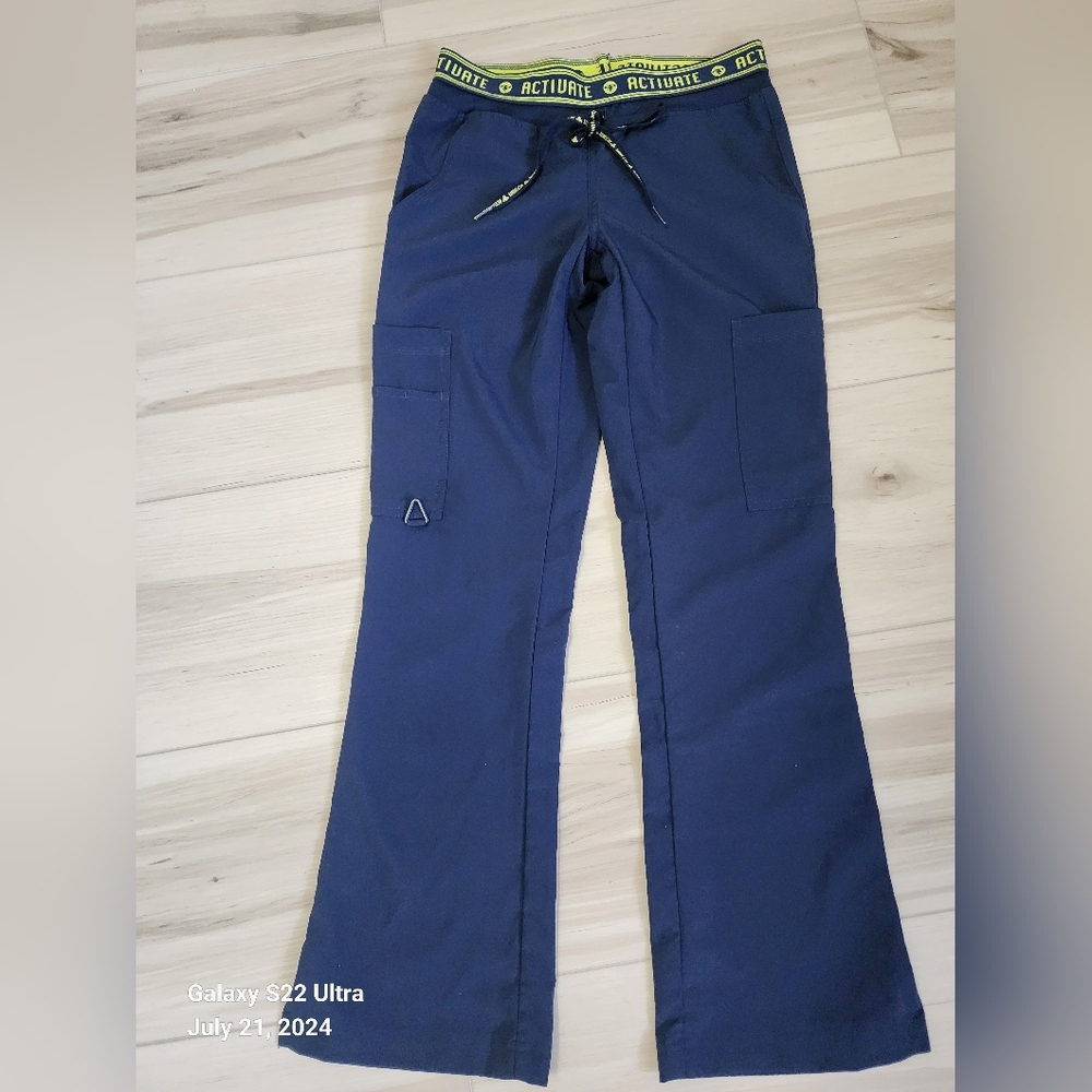 Med Couture Activate size XS petite Navy scub pants